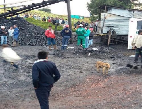 Bomberos y rescatistas buscan a seis mineros tras grave emergencia en Sutatausa