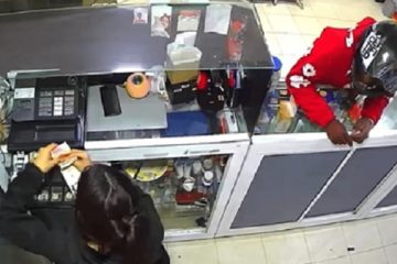 Capturan en Suba a ladrón con brazalete electrónico: estaría detrás de una ola de robos a droguerías y papelerías