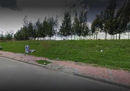 Grave riña en alrededores del Colegio Gerardo Molina en Suba dejó a un joven malherido