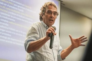 Fajardo pide campaña sin ataques y propone “decálogo del millón de votos”
