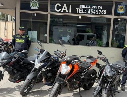 Hallan desguazadero de motos oculto en una peluquería de Kennedy