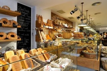 Delincuentes armados siembran el miedo en panadería de Cedritos: robaron a un cliente en cuestión de segundos