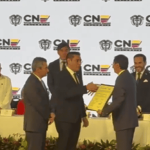 Abelardo de la Espriella y José Manuel Restrepo reciben credenciales como presidente y vicepresidente electos de Colombia