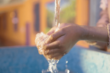 La Ruta del Agua llegó a trabajadores con discapacidad auditiva en jornada de inclusión de la EAAB