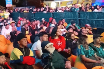Fiesta mundialista en Suba: cerca de 5.000 aficionados celebraron el triunfo de Colombia en el Parque Fontanar del Río