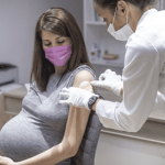Bogotá refuerza la protección de recién nacidos con vacunación contra el virus sincitial respiratorio