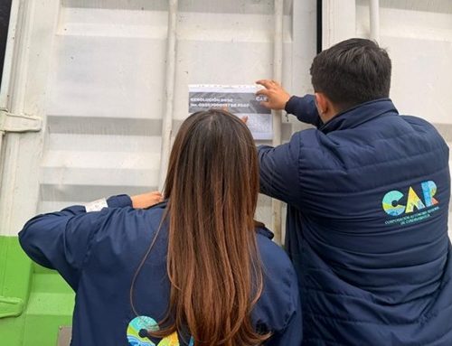 CAR frena disposición irregular de escombros que amenazaba canales de agua en Sopó