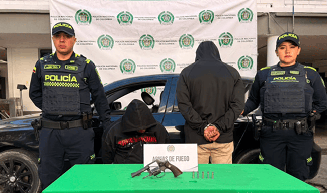Con un revólver y un carro para discapacitados: así cayeron dos presuntos fleteros