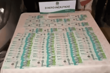 En el barrio Aures II de Suba capturan a dos personas con millonario cargamento de dinero falso
