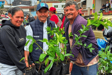 Anolaima impulsa el campo con la entrega de 15.600 árboles frutales