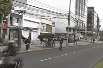 Delincuentes intentaron robar una camioneta y protagonizaron un intercambio de disparos