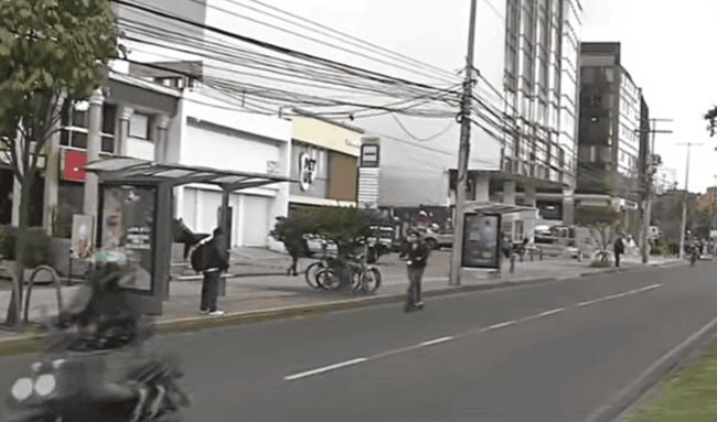 Delincuentes intentaron robar una camioneta y protagonizaron un intercambio de disparos