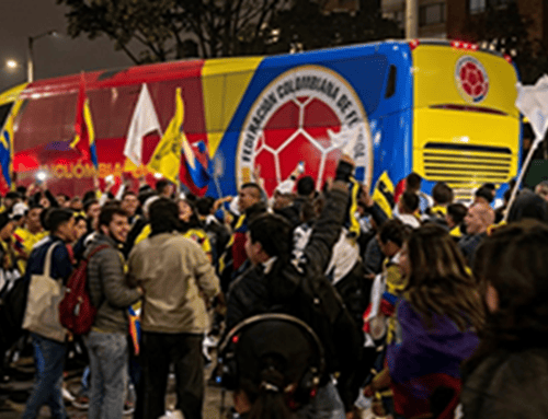 Cientos de simpatizantes de Iván Cepeda se tomaron las calles de Bogotá