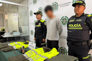 Bosa: capturado ciudadano extranjero con arma de fuego y vestimenta policial