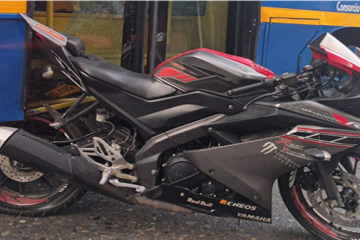 Caos vial en San Pedro de Tibabuyes, Suba, por choque entre bus y motociclista