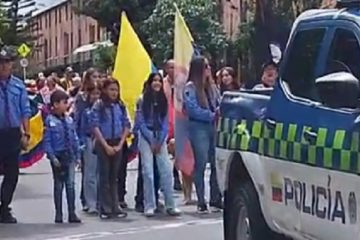 Suba conmemora los 216 años de la Independencia con desfiles patrióticos en los CAI de Fontanar y La Gaitana