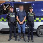 Capturan a falso funcionario que ingresaba a locales comerciales para presuntamente cometer hurtos