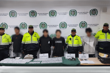 Capturan a cuatro personas con arma de fuego y más de 1.900 dosis de droga en Bosa