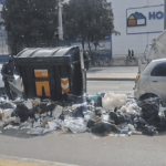 Basuras acumuladas generan preocupación en la entrada del barrio Turingia, en Suba