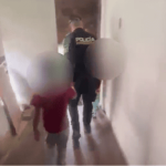 Comunidad y Policía rescataron a tres menores que permanecían solos en viviendas de Bogotá