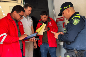 Operativo de inspección a establecimientos de domicilios fortalece el control en Usaquén