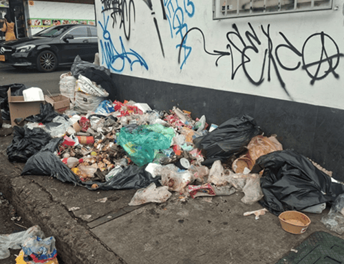 Denuncian punto crítico de basuras en Suba Centro frente al nuevo Banco Agrario