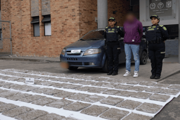 Cayó en Engativá con 60 kilos de marihuana: intentó evitar su captura, pero terminó en manos de la Policía