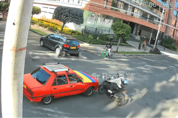 Motociclista resulta herido tras fuerte accidente en la carrera 17A con calle 102, en Usaquén