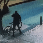 Se robó un “caballito de acero” en Galerías a plena luz del día