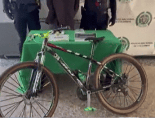 Intentó escapar de la Policía, pero cayó con bazuco y una bicicleta robada en Antonio Nariño