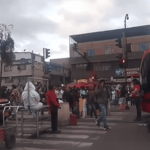 Manifestación mantiene bloqueada la Autopista Sur a la altura del Frigorífico