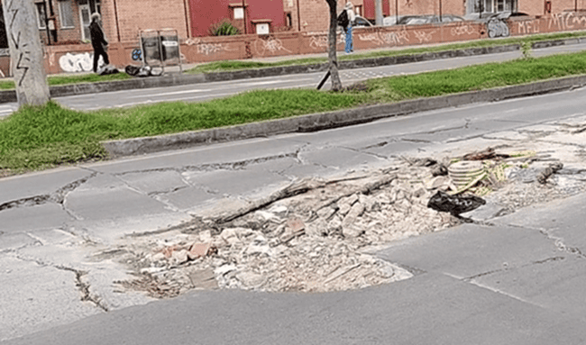 Denuncian grave deterioro de una vía en Las Mercedes, Suba: comunidad asegura que lleva cerca de un año esperando una solución