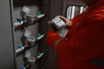 EAAB renovará medidores de agua en Suba como parte de su modernización tecnológica