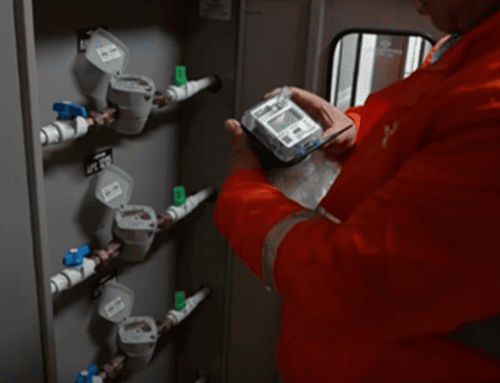 EAAB renovará medidores de agua en Suba como parte de su modernización tecnológica