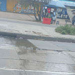Aguas negras y malos olores afectan a comerciantes y residentes de La Gaitana, en Suba