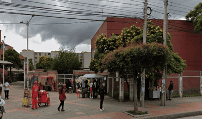 Padres de familia alertan por presunta imprudencia de un bus del SITP frente a colegio en La Gaitana