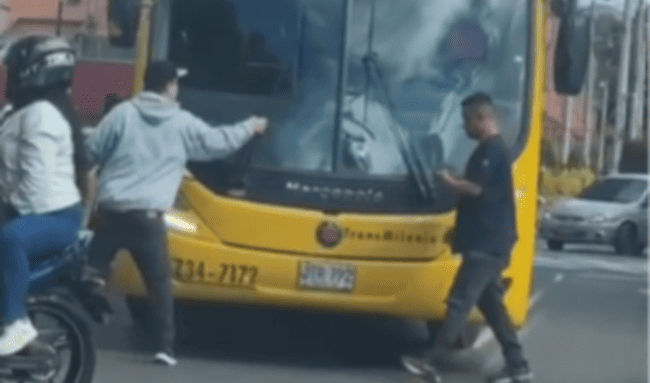 Tensa situación de intolerancia en Compartir, Suba: ciudadano dañó un bus del SITP tras presunto incidente con una adulta mayor