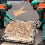 Bogotá pide no arrojar aceite usado al desagüe: una mala práctica que afecta el alcantarillado y el medio ambiente