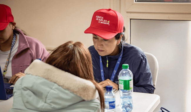 ¡Trabajo sí hay en Bogotá! Lanzan convocatoria con 120 vacantes para diferentes perfiles laborales