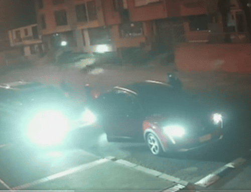 Ciudadano frustró el robo de su camioneta tras embestir el vehículo de los delincuentes en El Batán en Suba