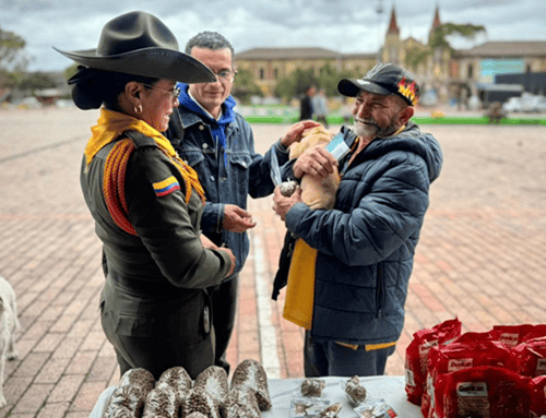 Carabineros llevaron ayuda y atención veterinaria gratuita a población vulnerable en Los Mártires