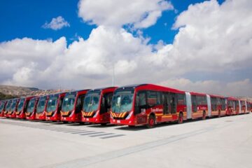 Bogotá pone en marcha 50 buses articulados eléctricos únicos en el mundo