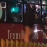 Capturado tras intentar robar un celular: quedó colgado de un articulado en la estación Quiroga.