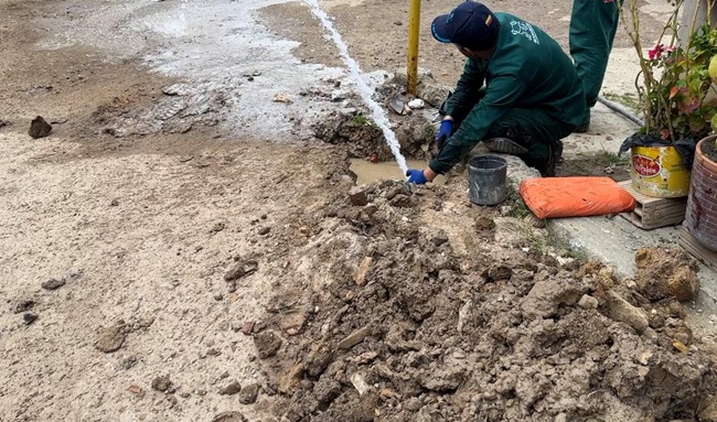EAAB recuperó más de $12.900 millones en la lucha contra el robo de agua en Bogotá