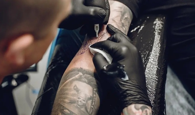 Familia de Yenifer García pide esclarecer su muerte durante un tatuaje en Bogotá
