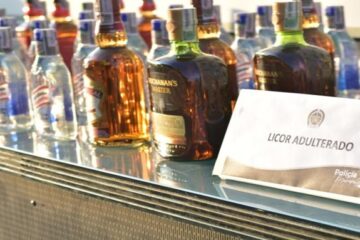 Incautan más de 100.000 unidades de licor presuntamente adulterado y de contrabando en Boyacá
