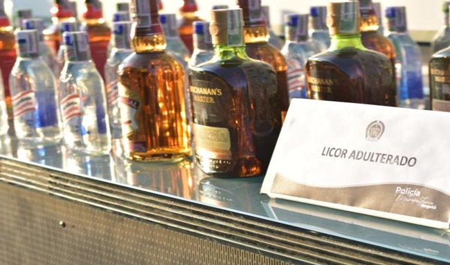 Incautan más de 100.000 unidades de licor presuntamente adulterado y de contrabando en Boyacá
