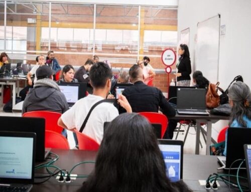 Jóvenes de Bogotá podrán estudiar gratis y recibir apoyo económico durante su formación