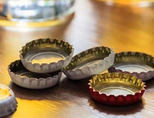 Más de 3.300 cervezas reenvasadas fueron descubiertas en operativo en Soacha: ¿a dónde iban?