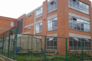 ¿Qué ocurrió a la salida del colegio en Tibabuyes Universal? Estudiante resultó herido con un machete durante una riña